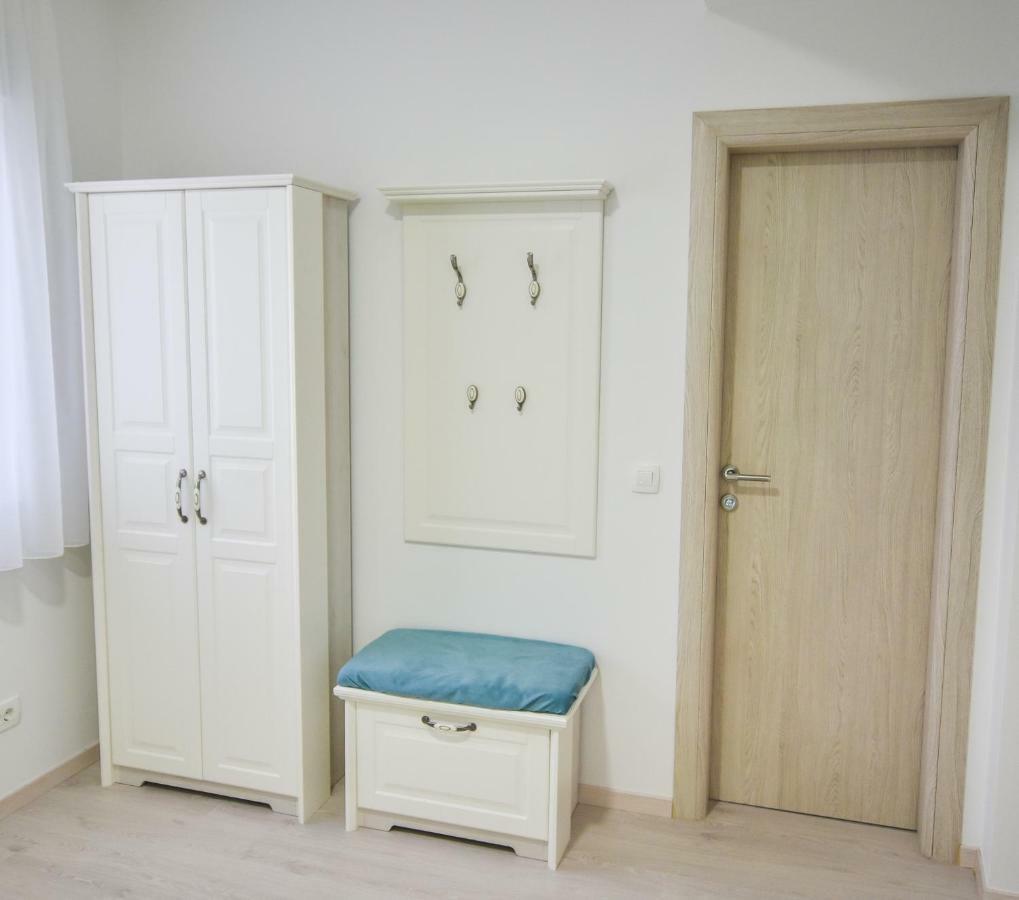 Gloria Apartments 2 เมจูโกเรีย ภายนอก รูปภาพ