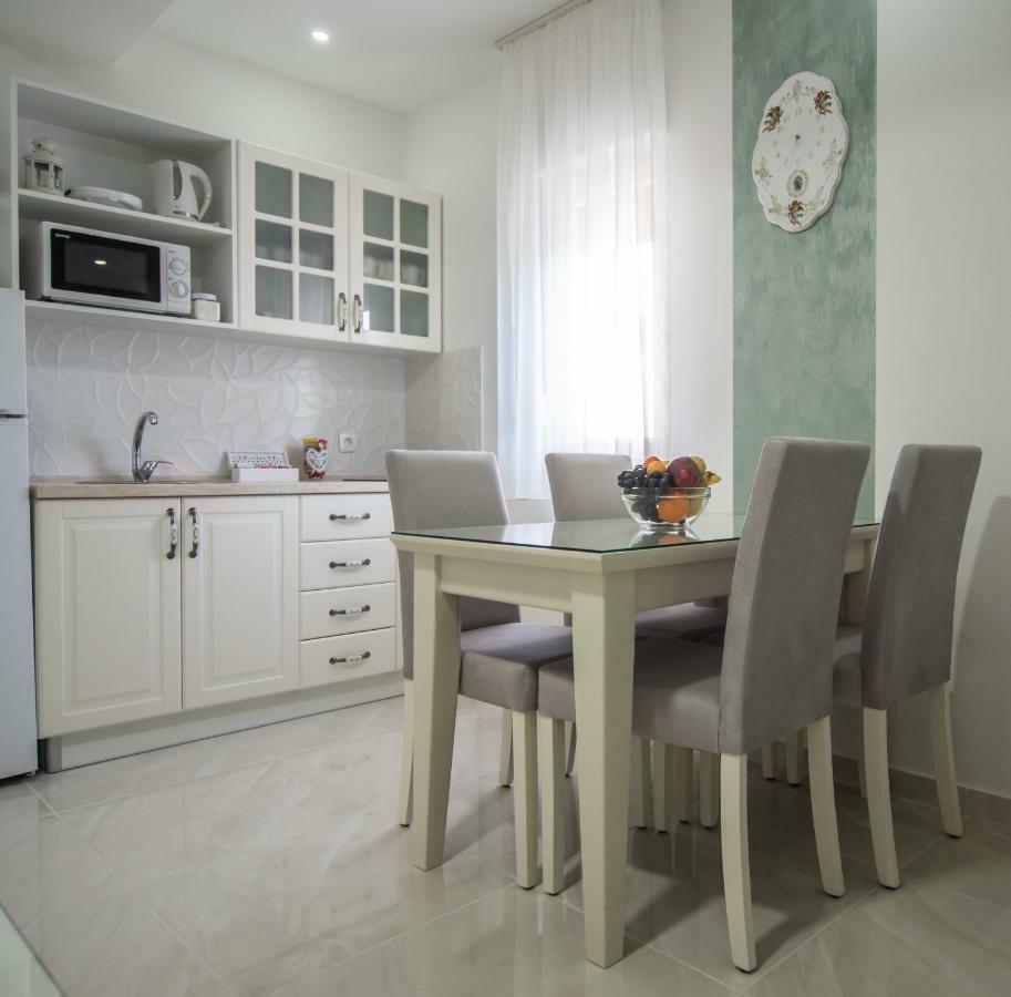 Gloria Apartments 2 เมจูโกเรีย ภายนอก รูปภาพ