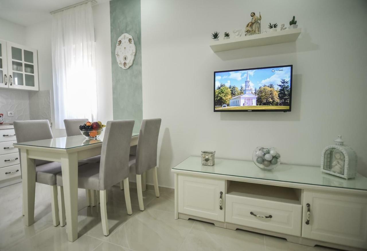 Gloria Apartments 2 เมจูโกเรีย ภายนอก รูปภาพ