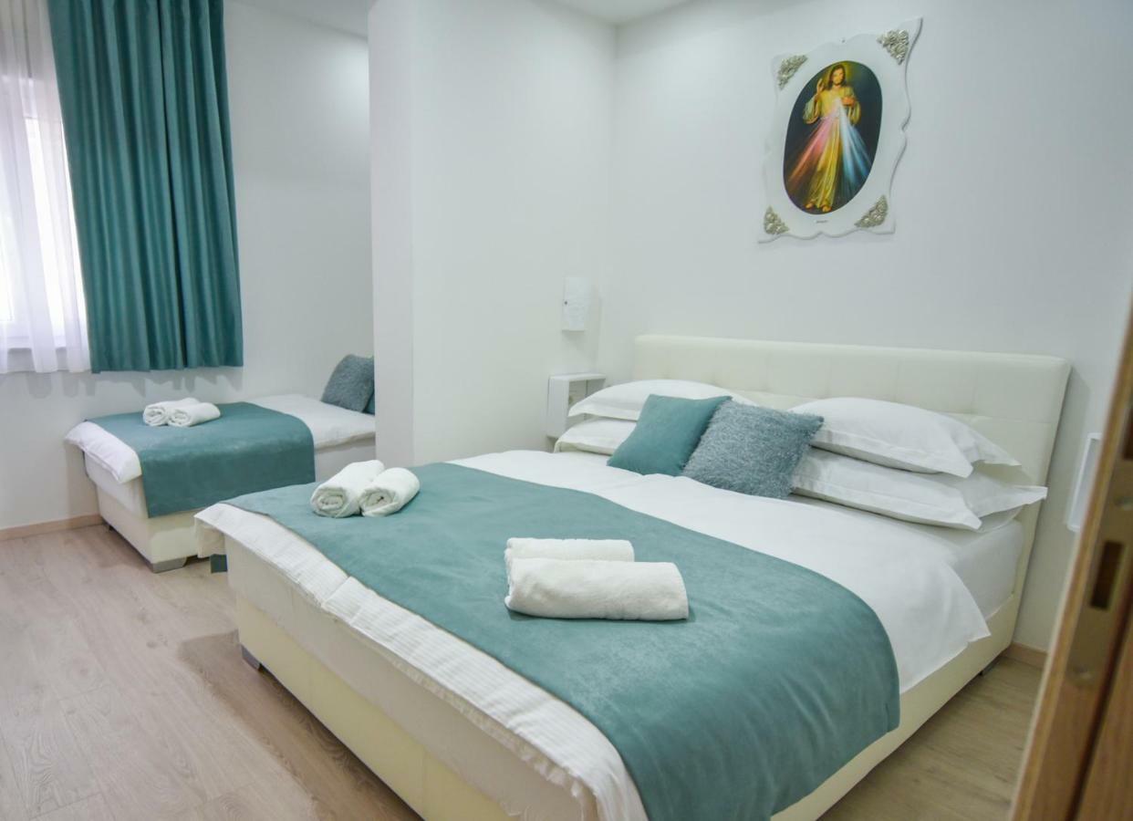 Gloria Apartments 2 เมจูโกเรีย ภายนอก รูปภาพ