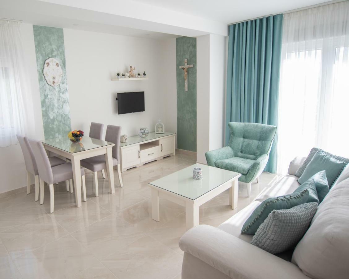 Gloria Apartments 2 เมจูโกเรีย ภายนอก รูปภาพ