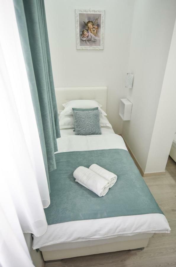 Gloria Apartments 2 เมจูโกเรีย ภายนอก รูปภาพ