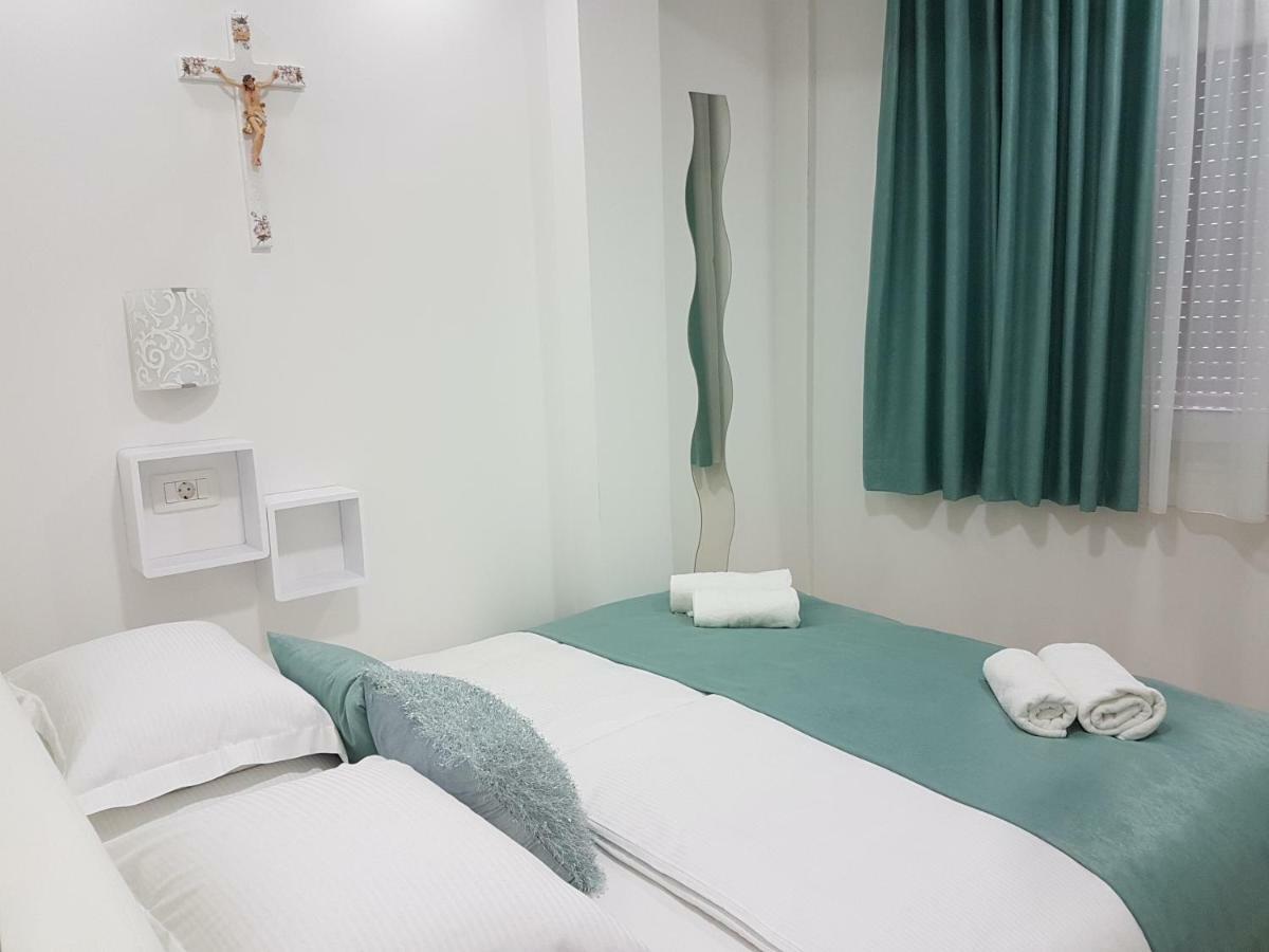 Gloria Apartments 2 เมจูโกเรีย ภายนอก รูปภาพ